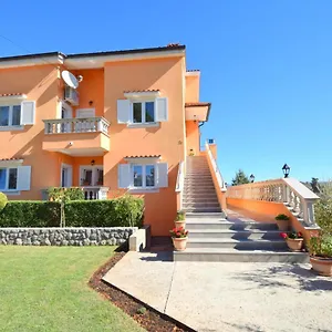  Apartment Mladenka